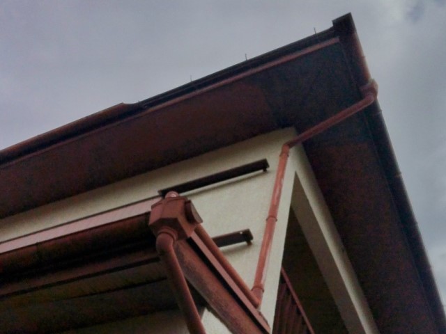 雨樋落下　施工前